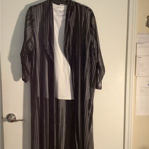 Siren Lily, 1X, black and white small stripes and white